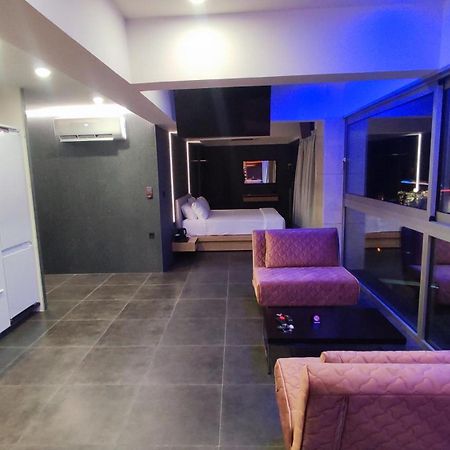 Summertime Signature Suites Agia Marina Dış mekan fotoğraf