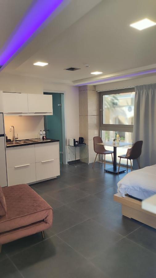 Summertime Signature Suites Agia Marina Dış mekan fotoğraf