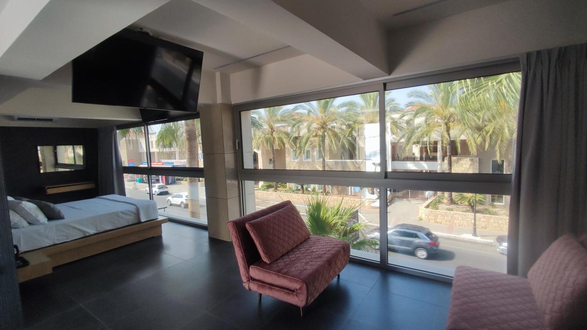 Summertime Signature Suites Agia Marina Dış mekan fotoğraf