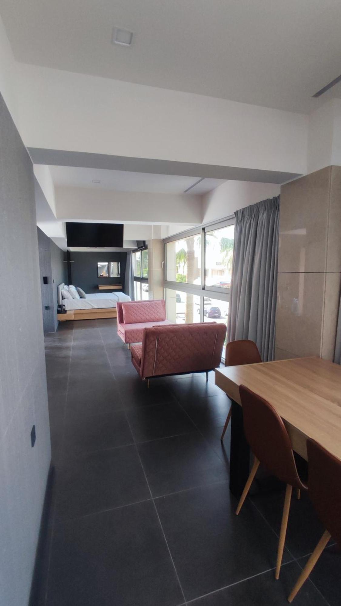Summertime Signature Suites Agia Marina Dış mekan fotoğraf